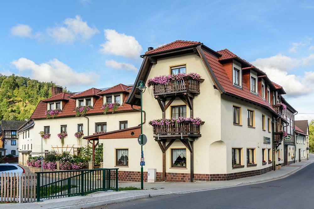 Pension Zur Gruenen Eiche Kaulsdorf Exterior foto